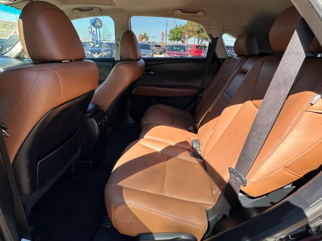 Lexus RX 350 Vehicle Full-screen Gallery Image 11