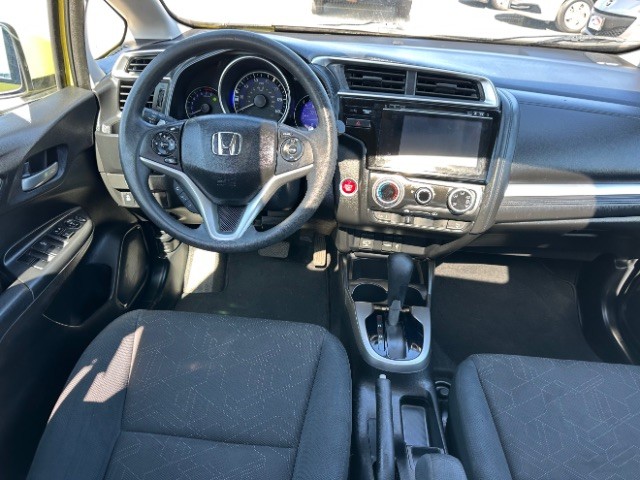 Honda Fit Vehicle Full-screen Gallery Image 08