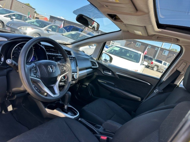 Honda Fit Vehicle Full-screen Gallery Image 09