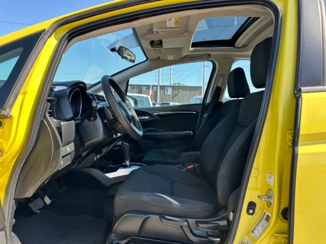 Honda Fit Vehicle Full-screen Gallery Image 10