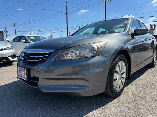 Honda Accord Sedan Vehicle Full-screen Gallery Image 02