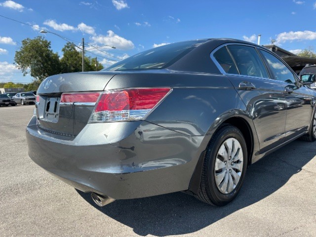 Honda Accord Sedan Vehicle Full-screen Gallery Image 04