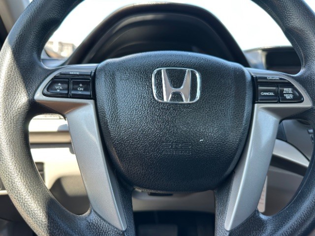 Honda Accord Sedan Vehicle Full-screen Gallery Image 12