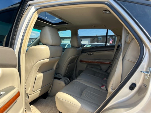 Lexus RX 330 Vehicle Full-screen Gallery Image 13