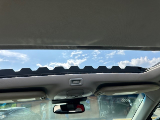 INFINITI QX60 Vehicle Full-screen Gallery Image 15