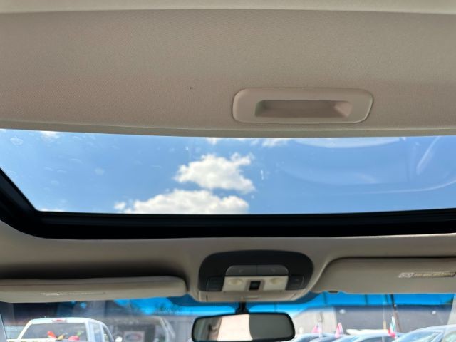 Acura TL Vehicle Full-screen Gallery Image 12