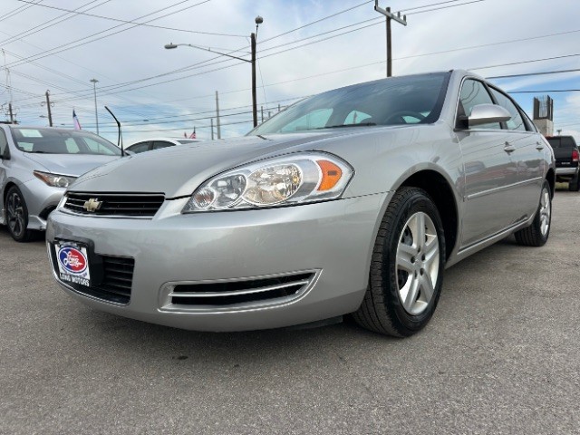 Chevrolet Impala Vehicle Full-screen Gallery Image 03