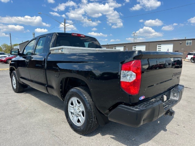 Toyota Tundra 2WD Vehicle Full-screen Gallery Image 05