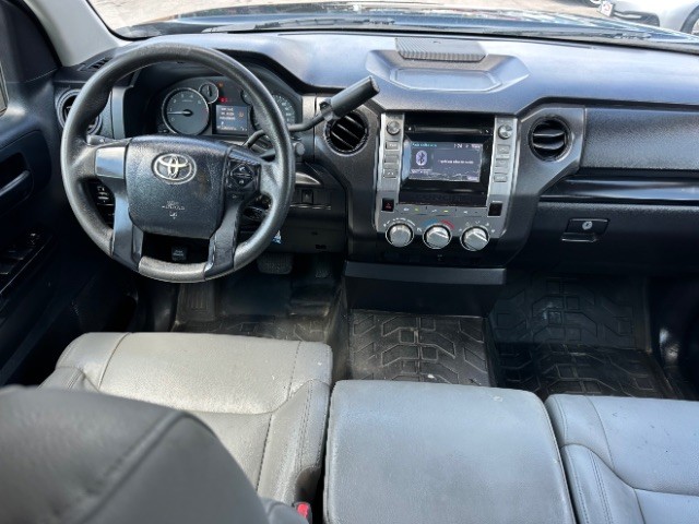 Toyota Tundra 2WD Vehicle Full-screen Gallery Image 08