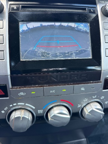 Toyota Tundra 2WD Vehicle Full-screen Gallery Image 12