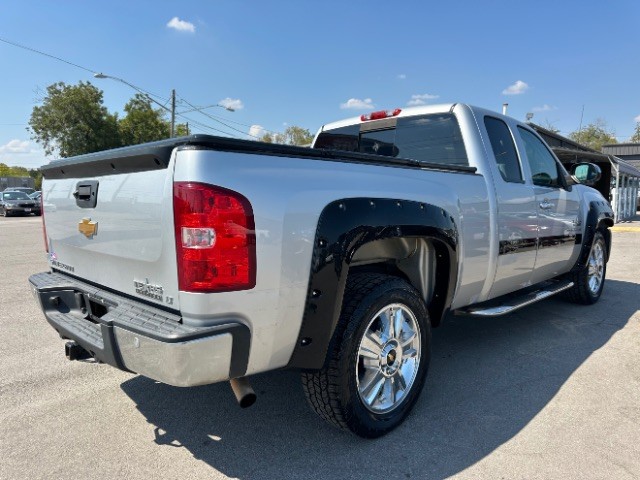 Chevrolet Silverado 1500 Vehicle Full-screen Gallery Image 04