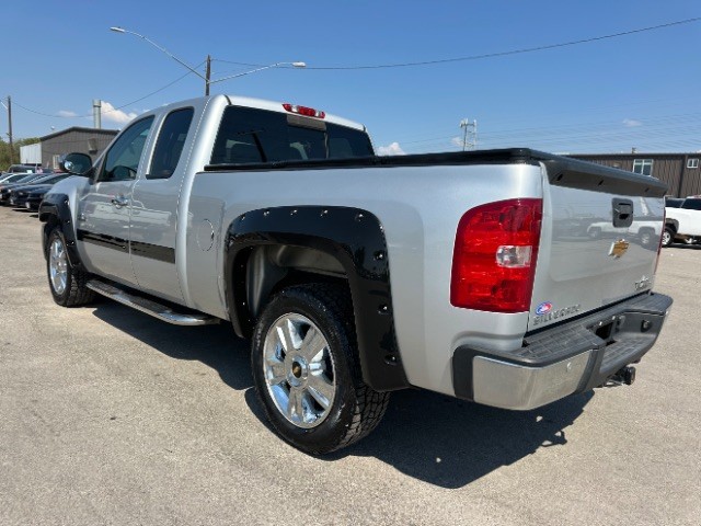 Chevrolet Silverado 1500 Vehicle Full-screen Gallery Image 05