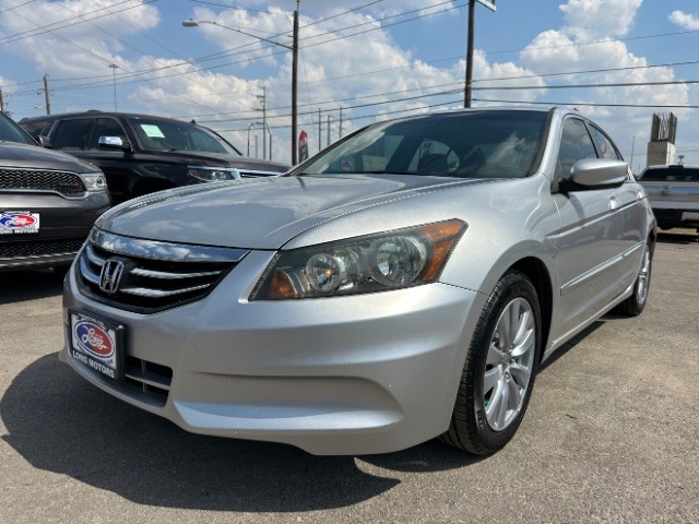 Honda Accord Sedan Vehicle Full-screen Gallery Image 02