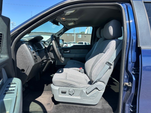 Ford F-150 Vehicle Full-screen Gallery Image 10