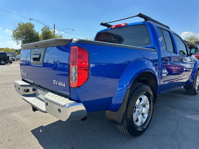 Nissan Frontier Vehicle Full-screen Gallery Image 04