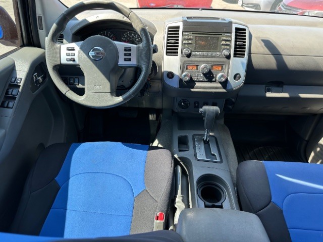 Nissan Frontier Vehicle Full-screen Gallery Image 08