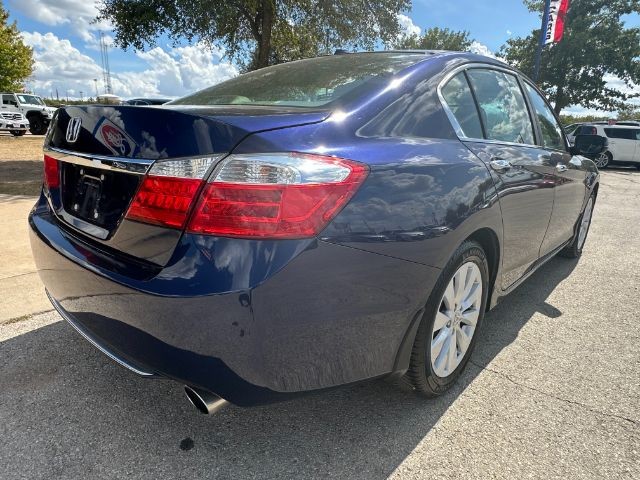 Honda Accord Sedan Vehicle Full-screen Gallery Image 04