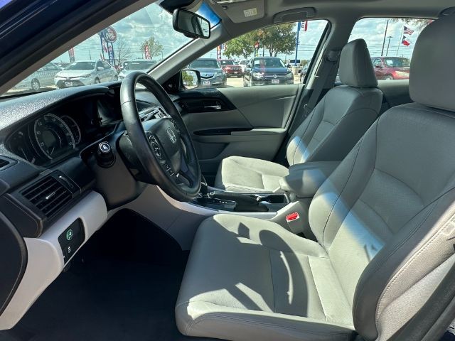 Honda Accord Sedan Vehicle Full-screen Gallery Image 07