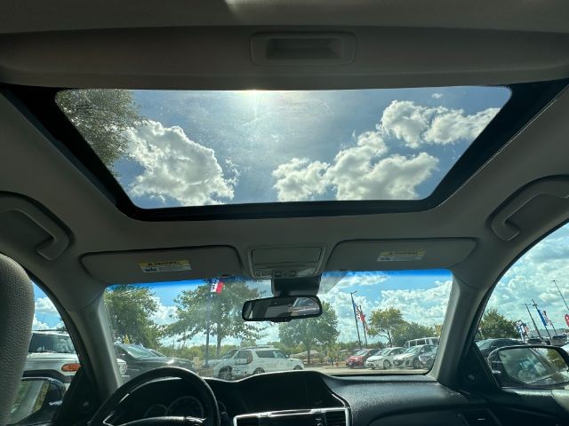 Honda Accord Sedan Vehicle Full-screen Gallery Image 13