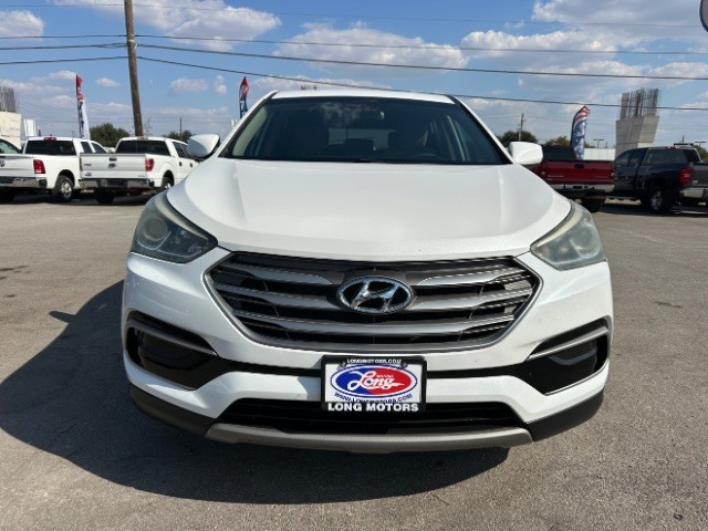 Hyundai Santa Fe Sport Vehicle Full-screen Gallery Image 3