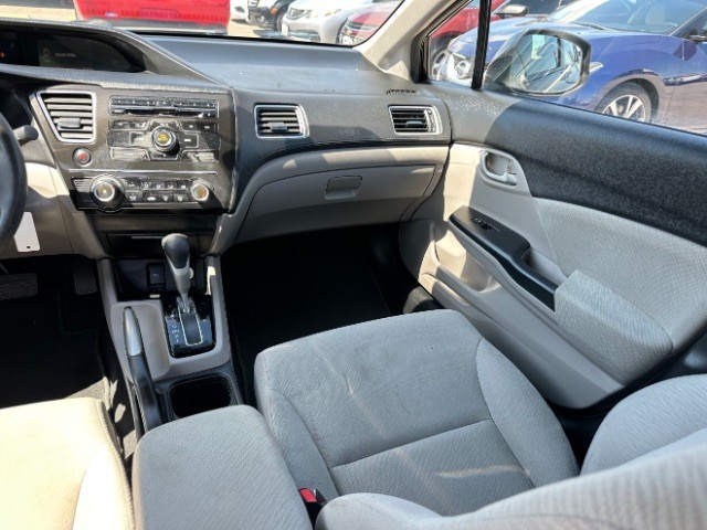 Honda Civic Sedan Vehicle Full-screen Gallery Image 06