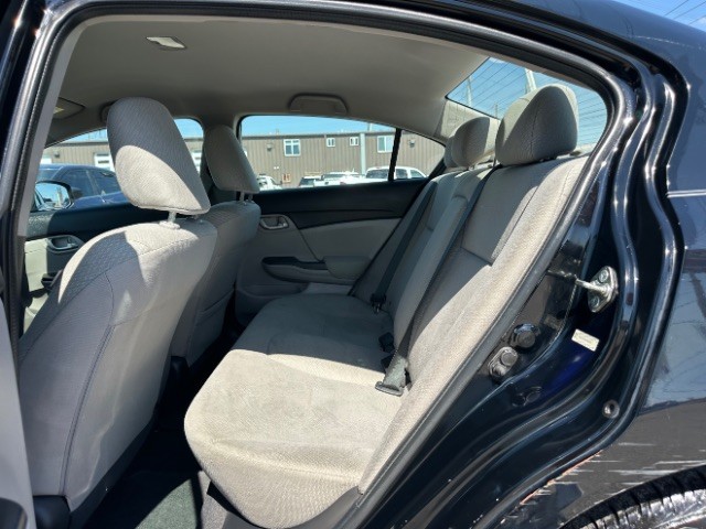 Honda Civic Sedan Vehicle Full-screen Gallery Image 10