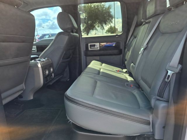 Ford F-150 Vehicle Full-screen Gallery Image 09