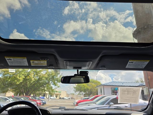 Ford F-150 Vehicle Full-screen Gallery Image 10