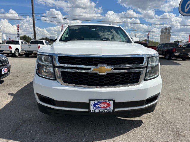 Chevrolet Suburban Vehicle Full-screen Gallery Image 03