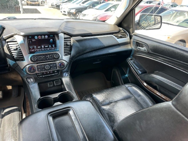 Chevrolet Suburban Vehicle Full-screen Gallery Image 07