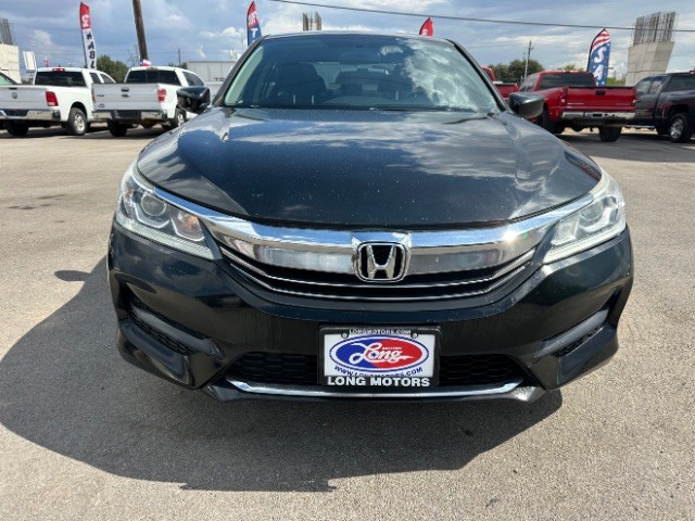 Honda Accord Sedan Vehicle Full-screen Gallery Image 03