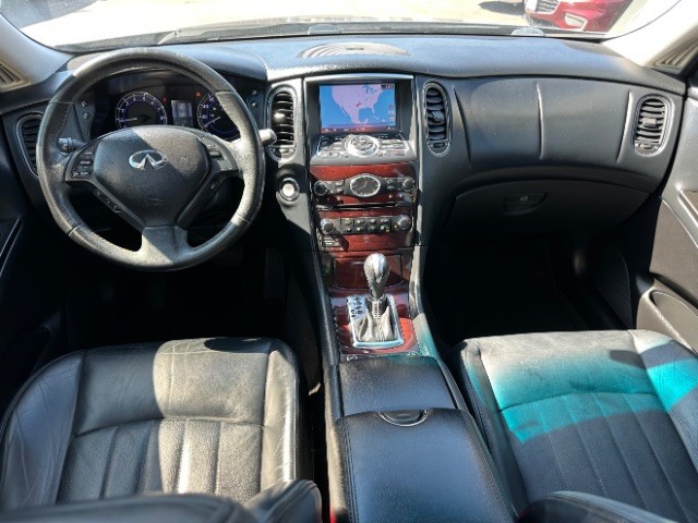 INFINITI QX50 Vehicle Full-screen Gallery Image 06