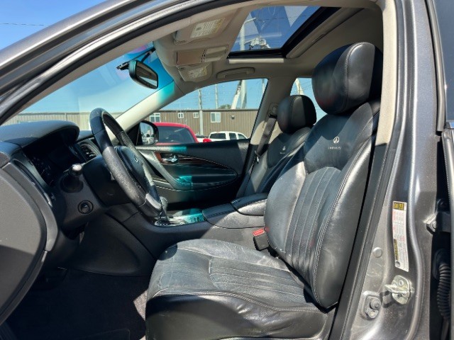 INFINITI QX50 Vehicle Full-screen Gallery Image 11