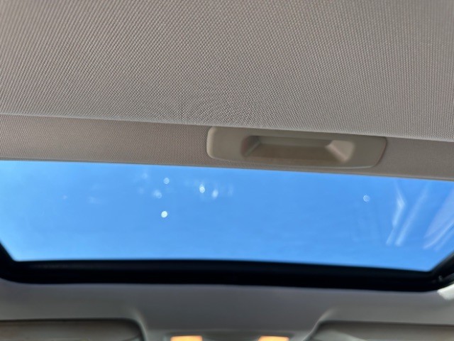 INFINITI QX50 Vehicle Full-screen Gallery Image 14