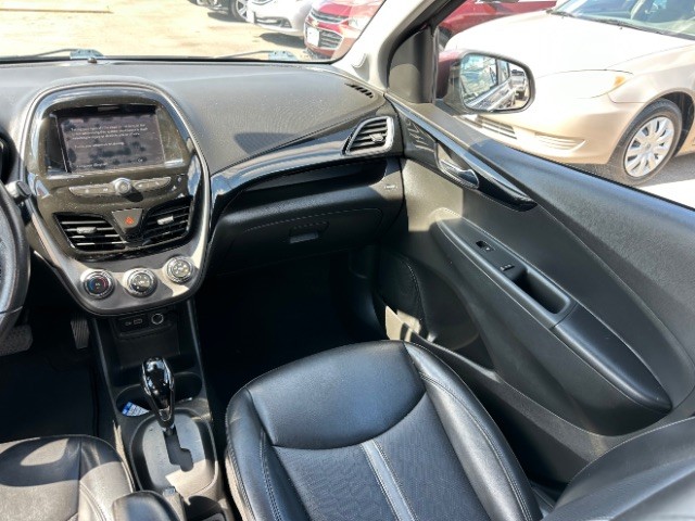 Chevrolet Spark Vehicle Full-screen Gallery Image 08