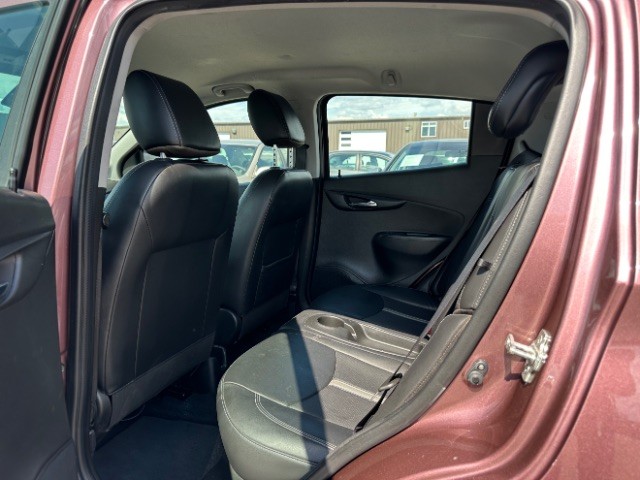 Chevrolet Spark Vehicle Full-screen Gallery Image 10