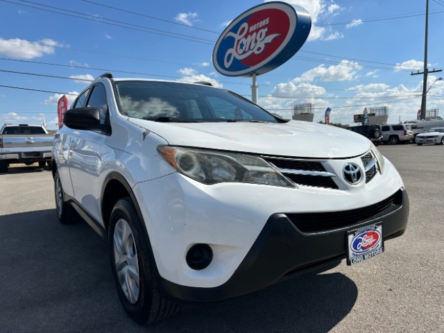 2015 Toyota RAV4 LE's photo