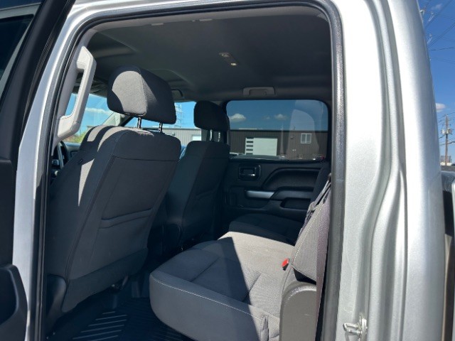 Chevrolet Silverado 1500 Vehicle Full-screen Gallery Image 11