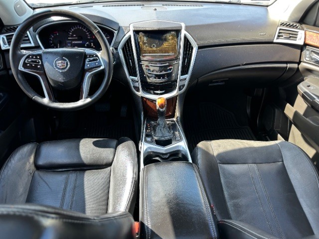 Cadillac SRX Vehicle Full-screen Gallery Image 06