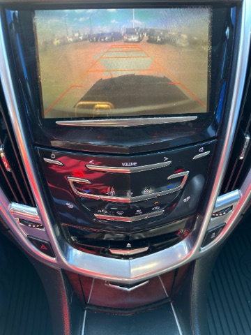 Cadillac SRX Vehicle Full-screen Gallery Image 15