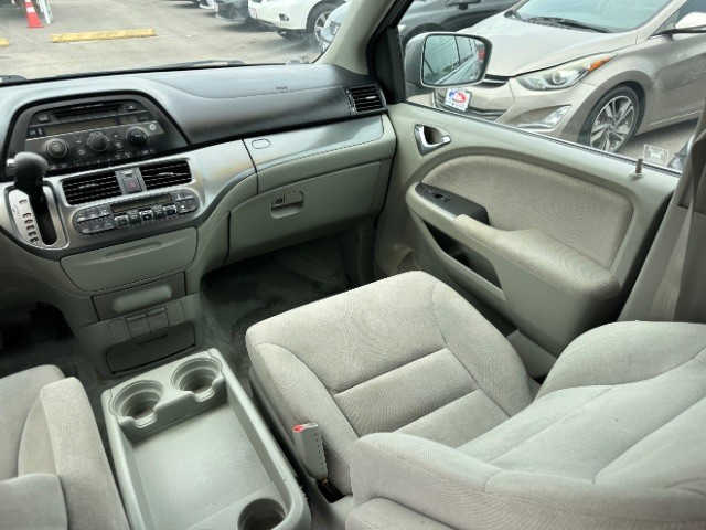 Honda Odyssey Vehicle Full-screen Gallery Image 07