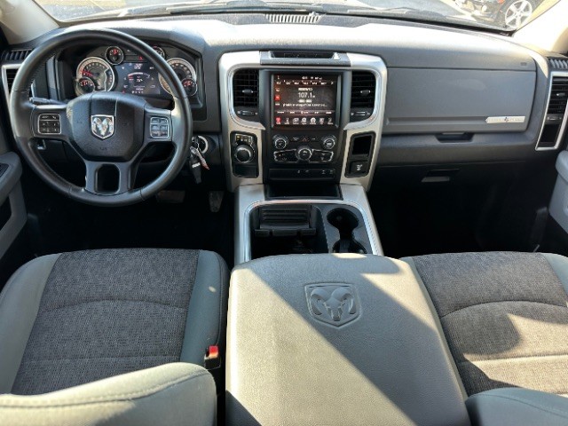 Ram 1500 Vehicle Full-screen Gallery Image 06