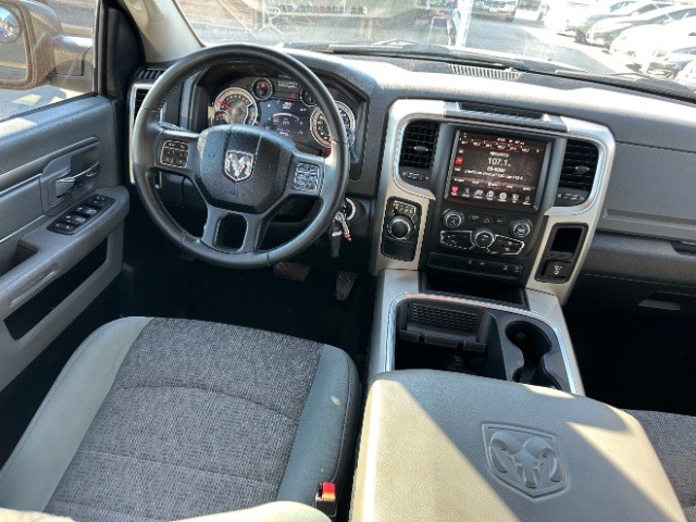 Ram 1500 Vehicle Full-screen Gallery Image 08