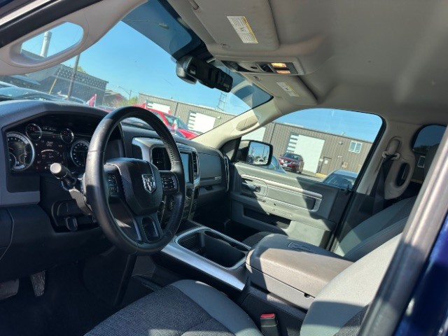 Ram 1500 Vehicle Full-screen Gallery Image 09