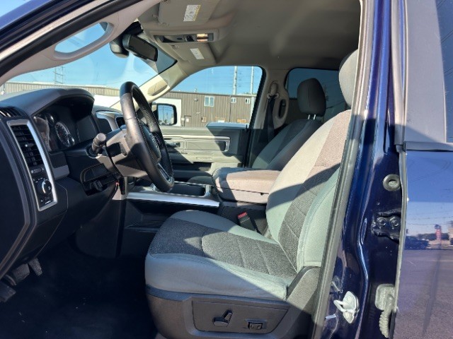 Ram 1500 Vehicle Full-screen Gallery Image 10