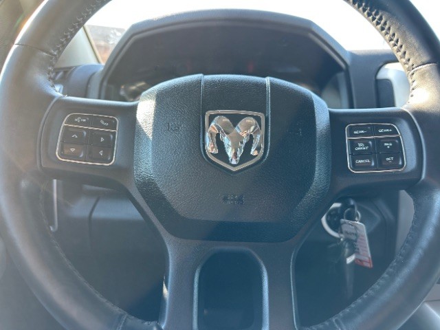 Ram 1500 Vehicle Full-screen Gallery Image 13