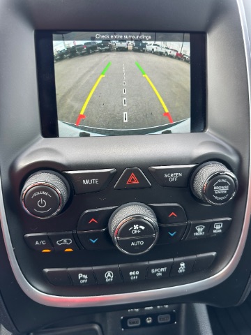 Dodge Durango Vehicle Full-screen Gallery Image 11