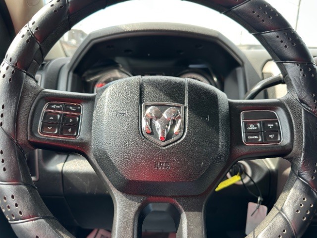 Ram 2500 Vehicle Full-screen Gallery Image 12