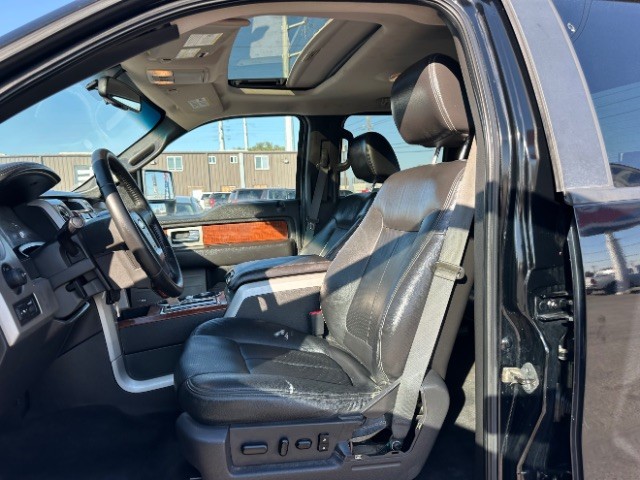 Ford F-150 Vehicle Full-screen Gallery Image 09