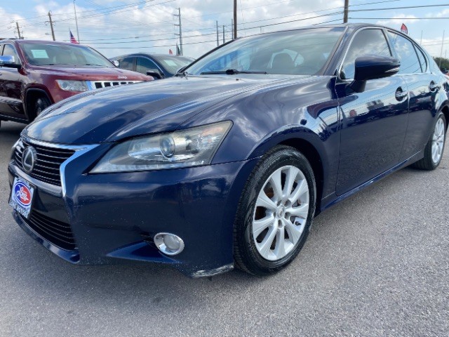 Lexus GS 350 Vehicle Full-screen Gallery Image 03